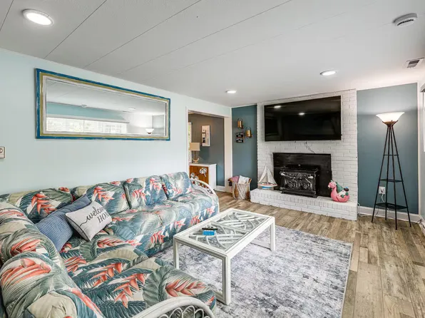 77 Newport Dr, Ocean Pines, MD 21811