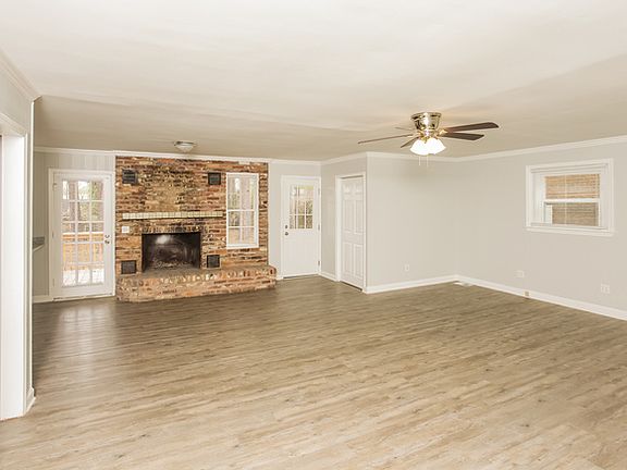 5th image of 448 Pitney Rd