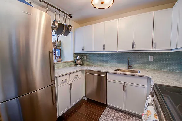 Sold by REMAX Elite | media 2