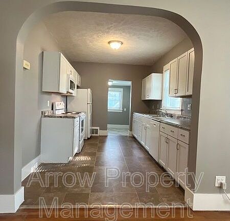 3rd image of 6205 Ballard Ave #1