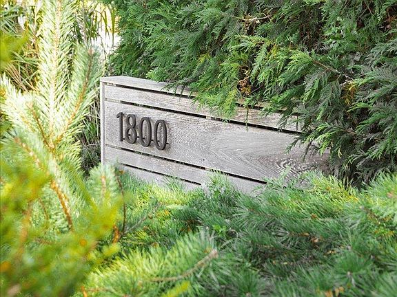 5th image of 1800 E Shore Dr