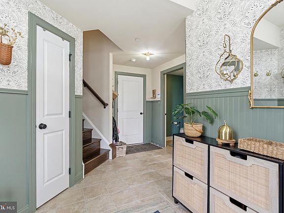4th image of 101 Murray Ln