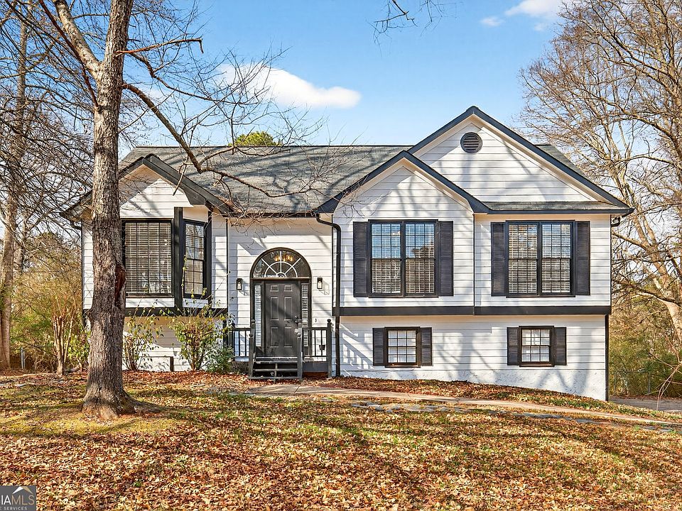 1st image of 28 Maplewood Ln