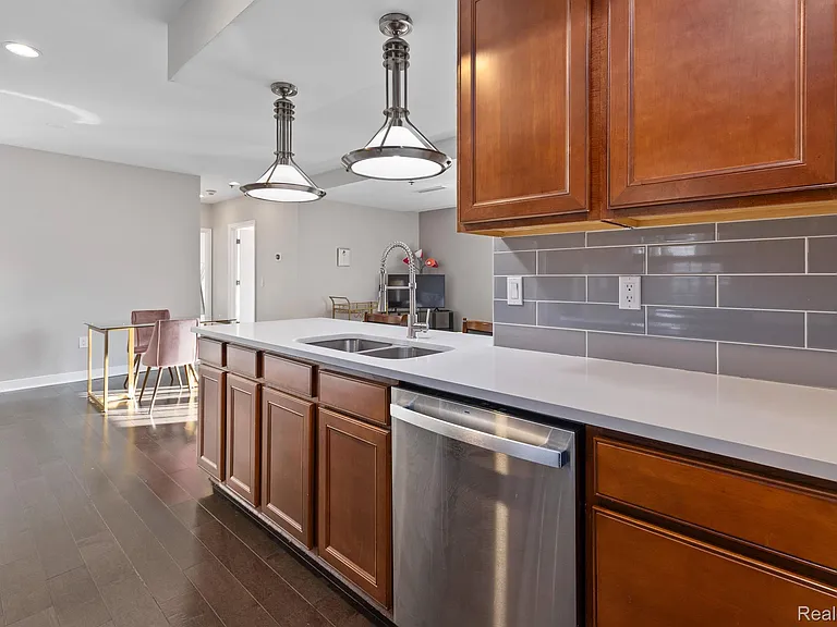 525 W Lafayette Blvd #13C — Photo 8