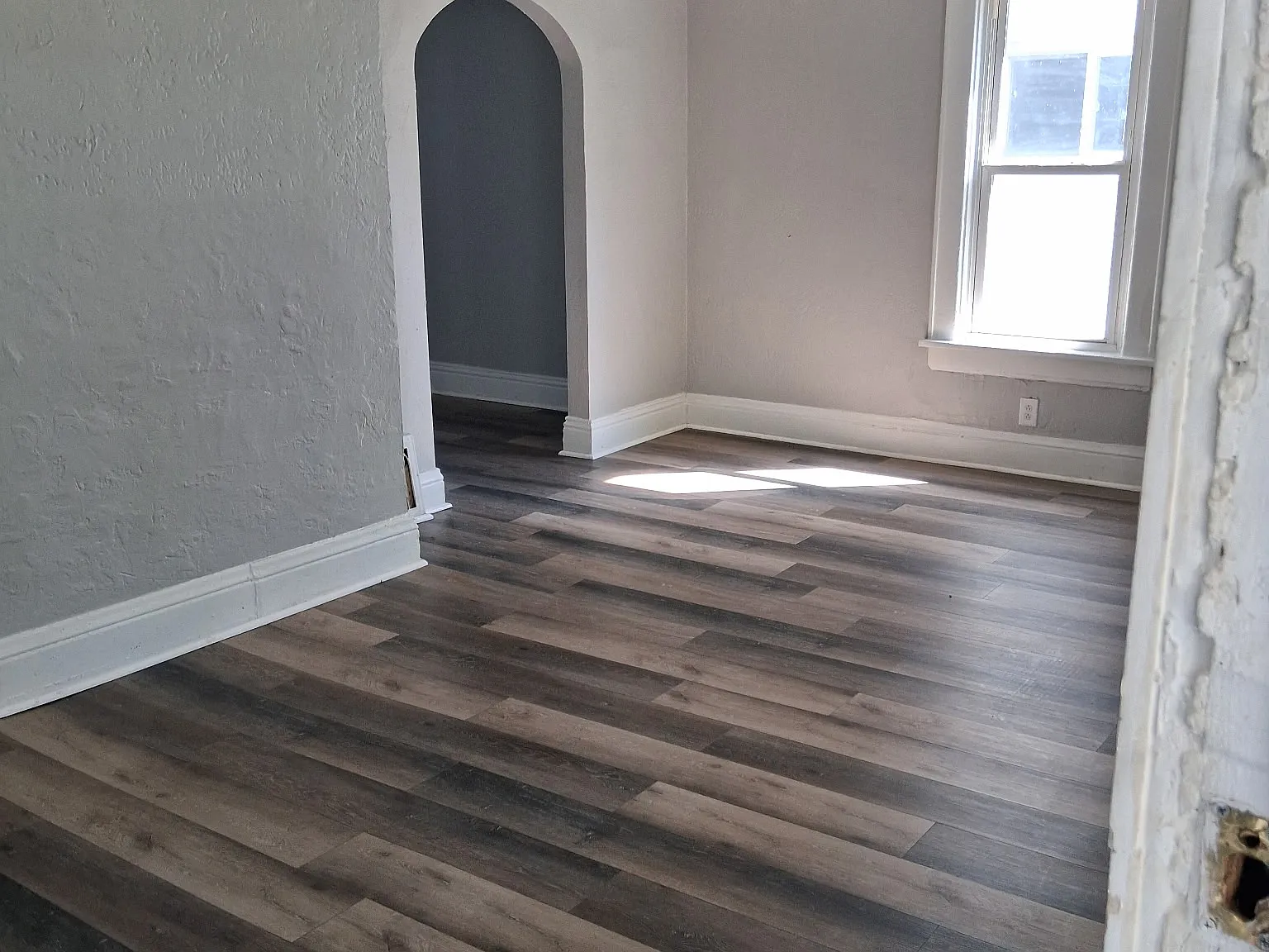 3 bed, 1328 sqft, $950 — Photo 3