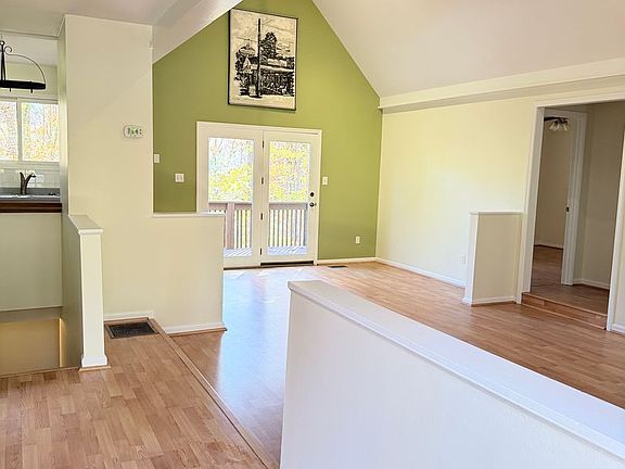 5th image of 56 Dunwood Rd