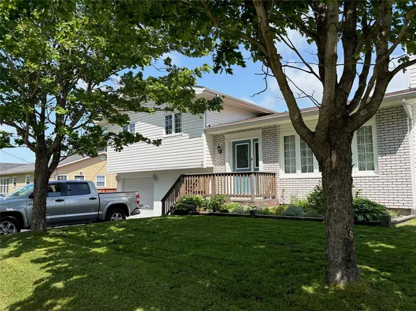 3 Williams Avenue, Deer Lake, NL A8A2J4