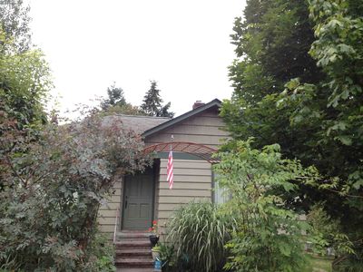 9801 8th Ave NE, Seattle, WA, 98115