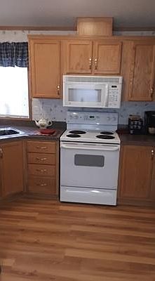 3rd image of 286 Newbury St #96