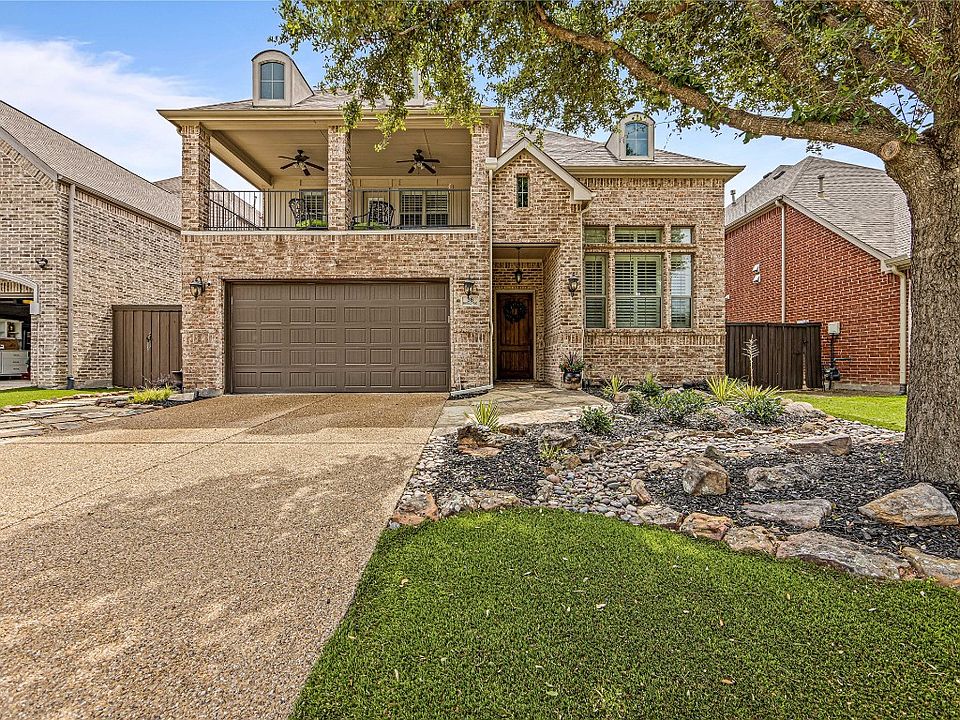 1st image of 36 Emerald Pond Dr