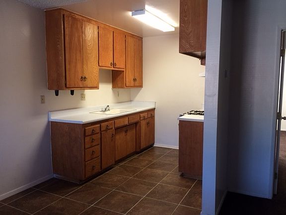 2nd image of 501 W 34th St APT 6