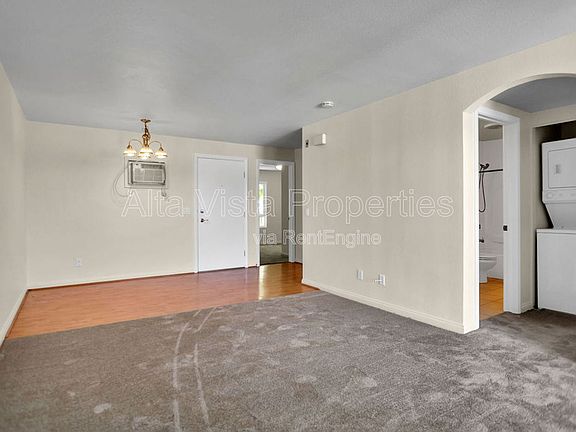 3rd image of 5252 Orange Ave Unit 323
