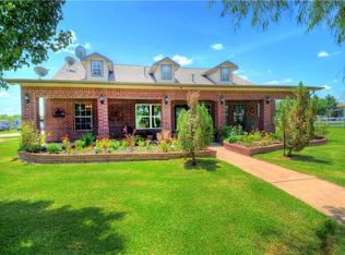 8749 Linden Rd, Del Valle, TX 78617