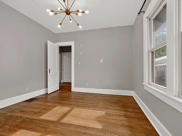 5025 E New York St — Photo 18