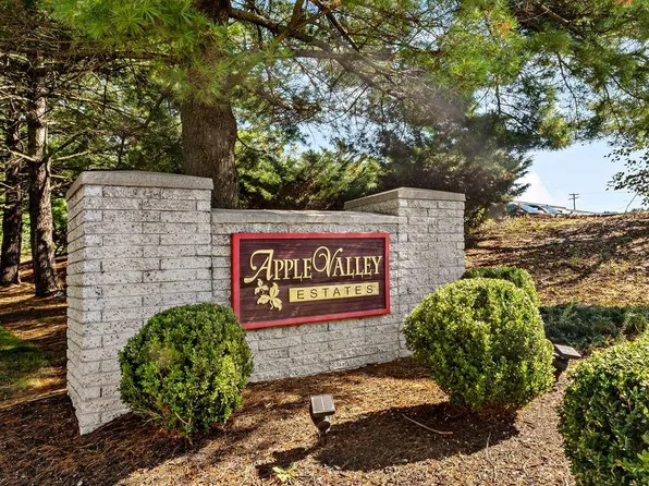 2 Magnum Ct APT 29, Smithfield, RI 02917