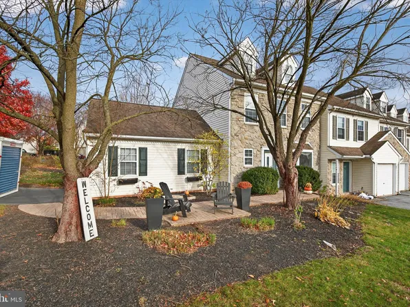 30 Heron Dr, Denver, PA 17517