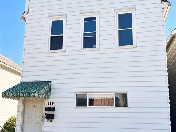 910 Fallowfield Ave, Charleroi, PA 15022