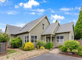 13623 NE Glendoveer Ct, Portland, OR