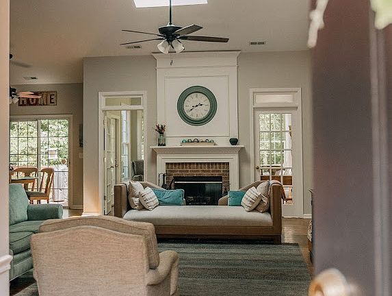 2nd image of 4611 Regency Dr