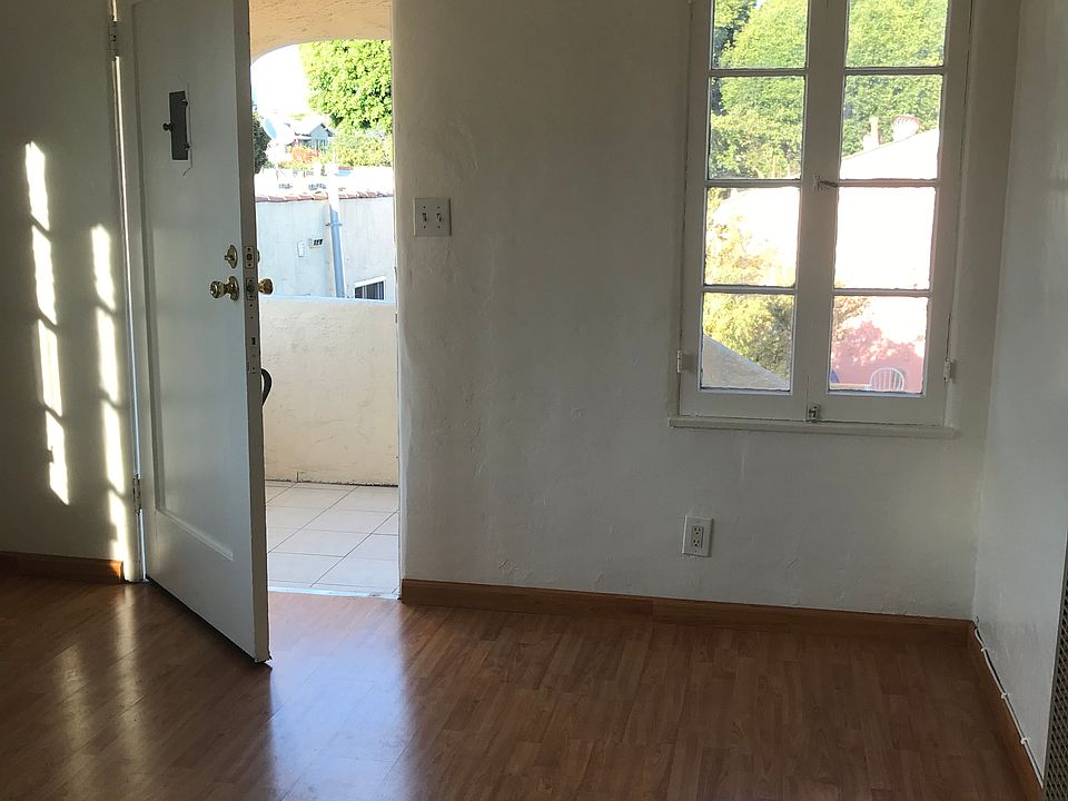 2nd image of 3120B Broadway #3120B
