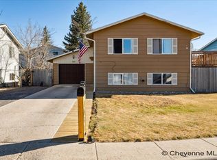 1531 Woodward Dr, Cheyenne, WY 82007
