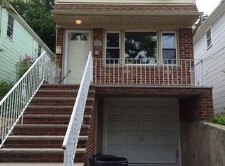 814 Clintonville St, Flushing, NY 11357