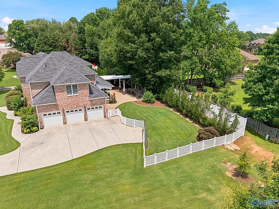 3rd image of 22255 Diamond Pointe Dr
