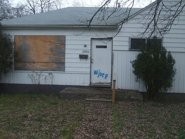 2nd image of 19480 Kentfield St