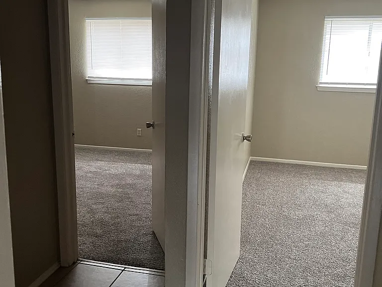 Ricks Apartments — Photo 11