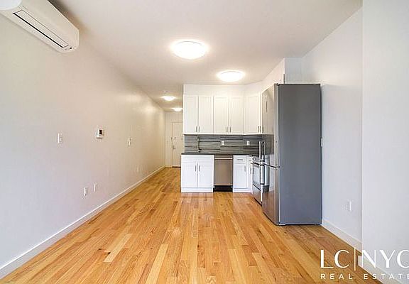 5th image of 362 W 127th St #3B