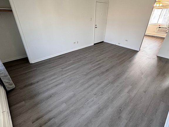 5th image of 500 Lincoln Ln APT 2W
