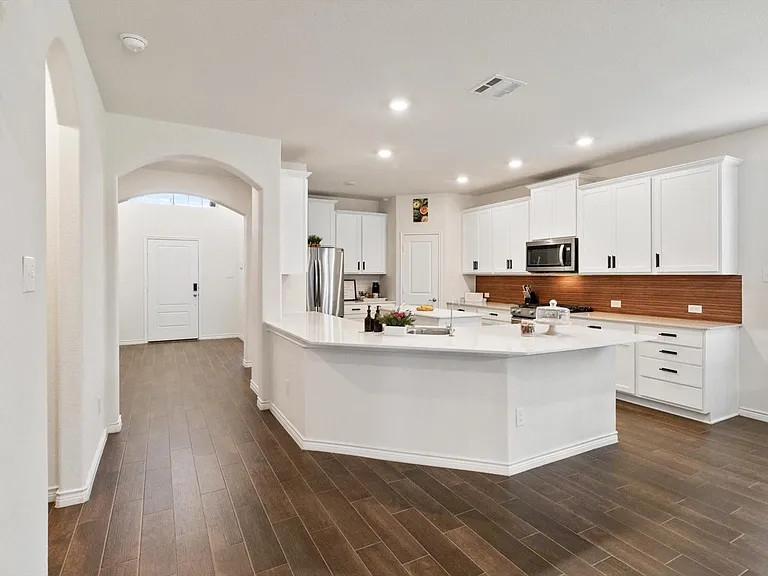 2919 Jasper Trl — Photo 10