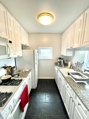 Rented by Addison Property Group | media 17