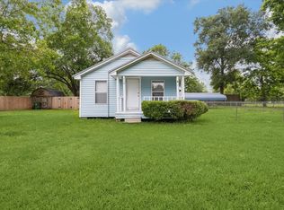 110 Maplewood St, Dayton, TX 77535