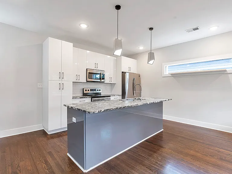 1364 Donnelly Ave SW — Photo 7