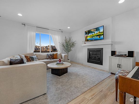 5th image of 10309 Messner Avenue