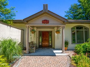 14 Fairway Dr, Lenox, MA 01240