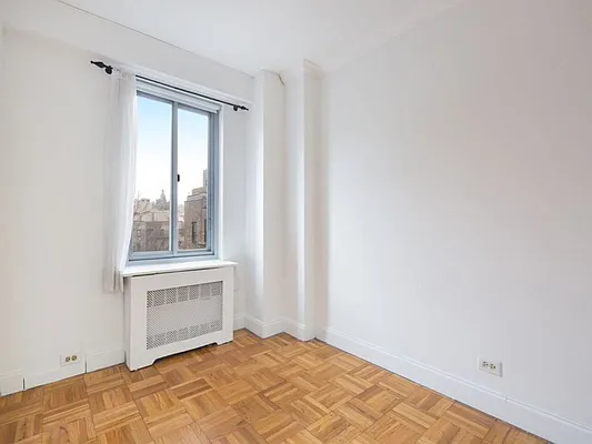Rented by Sotheby's International Realty | media 12
