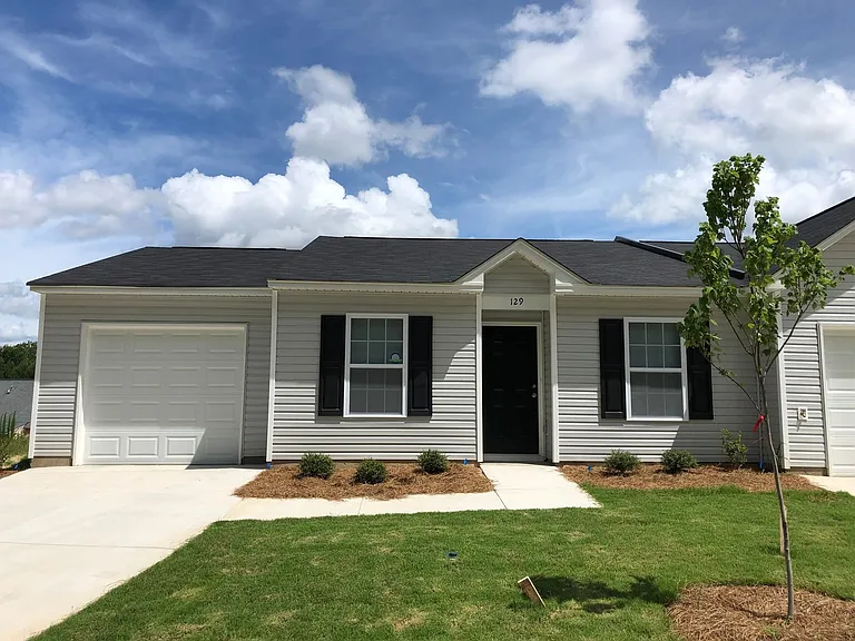129 Nobility Dr — Photo 1