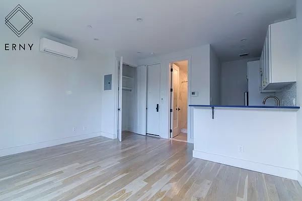 Rented by ERNY LLC | media 15