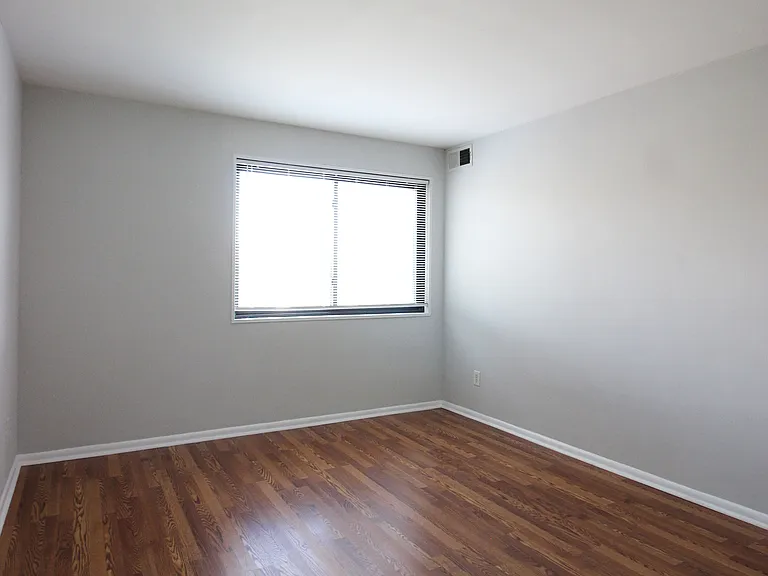 1931 N Cleveland St #306 — Photo 18