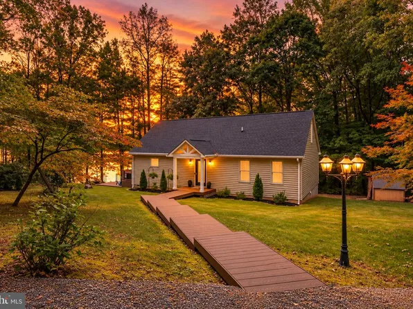 11053 Lucks Rd, Bumpass, VA 23024