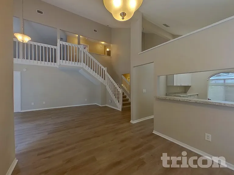 1330 Gangplank Dr — Photo 4