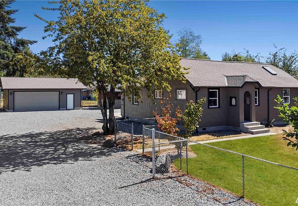 1st image of 9215 18th Ave E