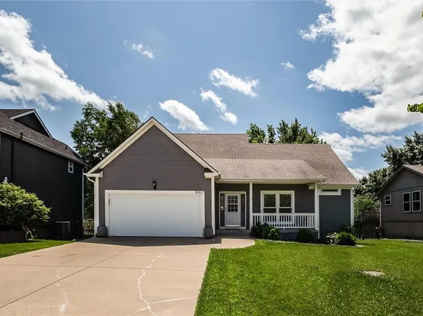 8427 NE 109th Pl, Kansas City, MO 64157