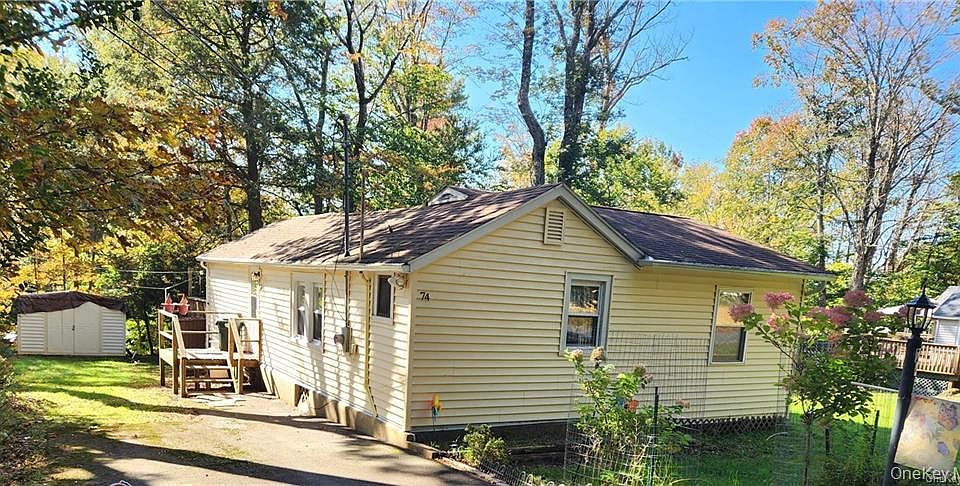 1st image of 74 E Thompson Place