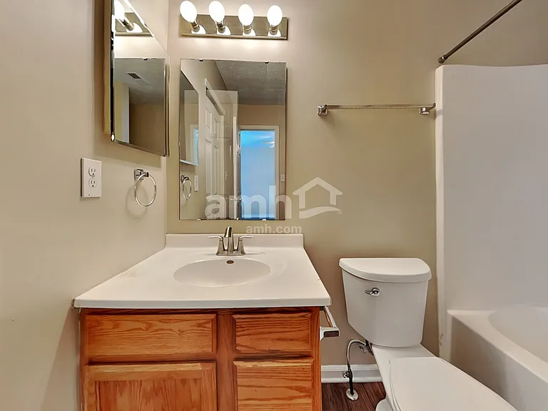3416 Montgomery Dr — Photo 8