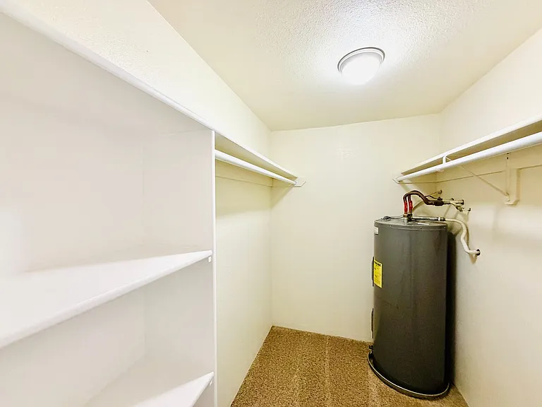 Santa Cruz Apartments - Studios, 1 Bedroom and 2 Bedrooms with Pool! — Photo 23