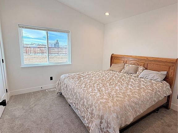 5th image of 13787 Broadview East Rd Unit 1