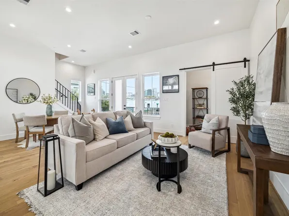 2214 Dennis St, Houston, TX 77004